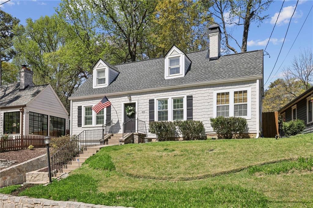 810 Martina Drive NE