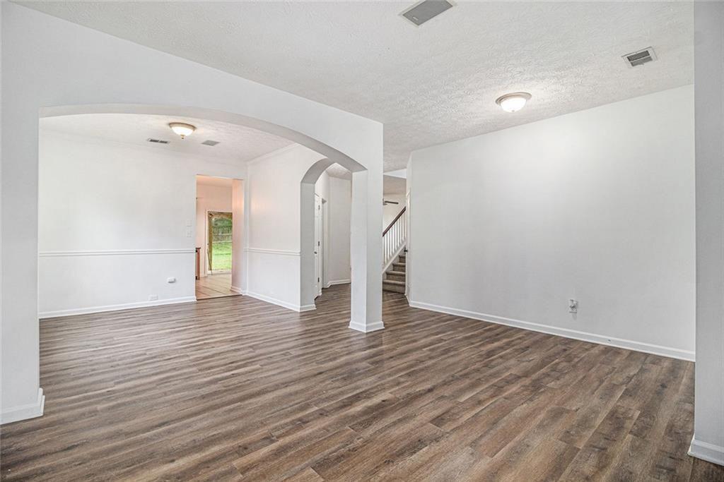 7454 Silver Arrow Trail SE