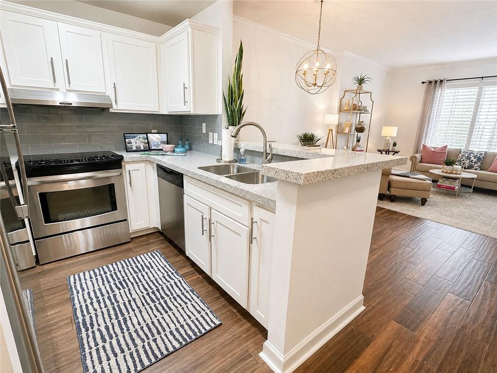 1101 Juniper Street NE APT 616