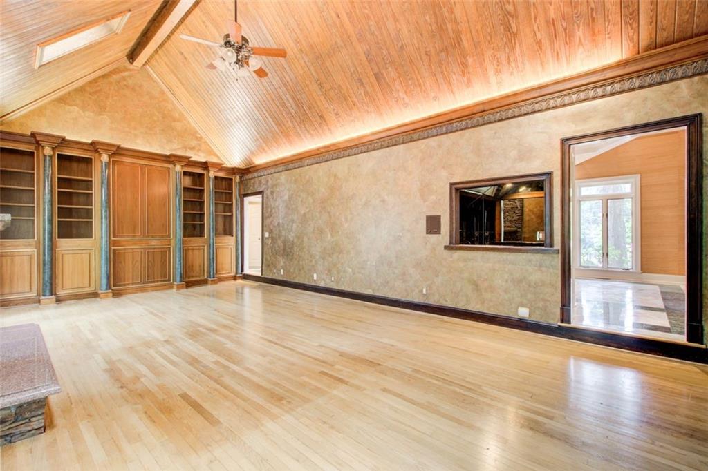 305 Heards Ferry Road