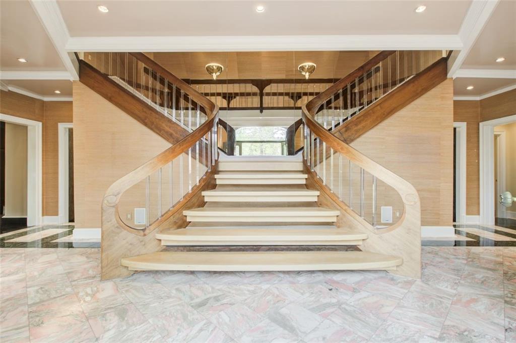 305 Heards Ferry Road