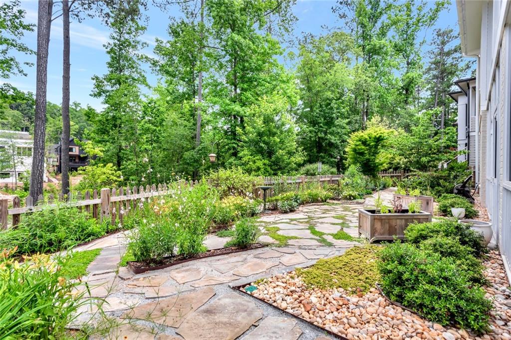 3965 Ancroft Circle, Peachtree Corners, Georgia image 32