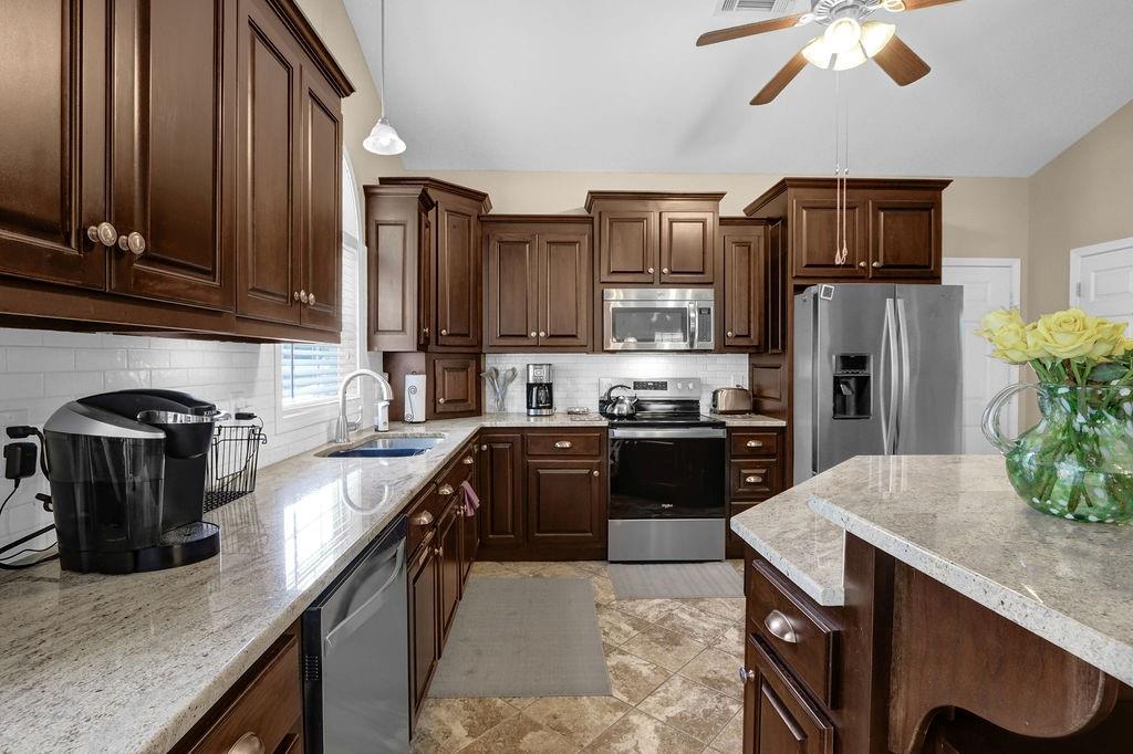 4337 Shag Bark Trail
