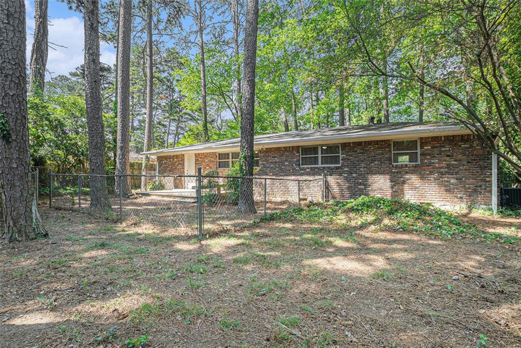 2480 Warwick Circle, Atlanta, Georgia image 16