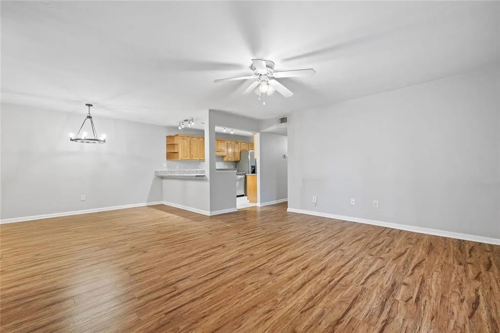 Sandy Springs, Georgia 30328, United States, 3 Bedrooms Bedrooms, ,2 BathroomsBathrooms,Residential,Active,154565