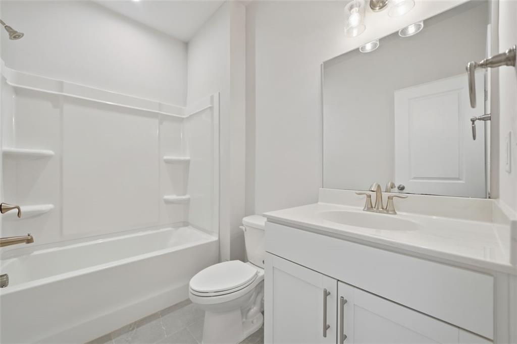 6165 Bennett Parkway