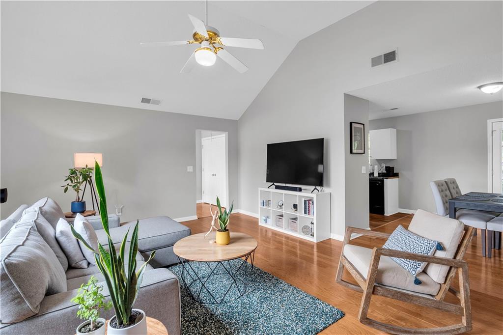 2180 Hidden Creek Dr