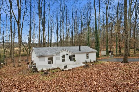 5370 Memphis Street Cumming GA 30040