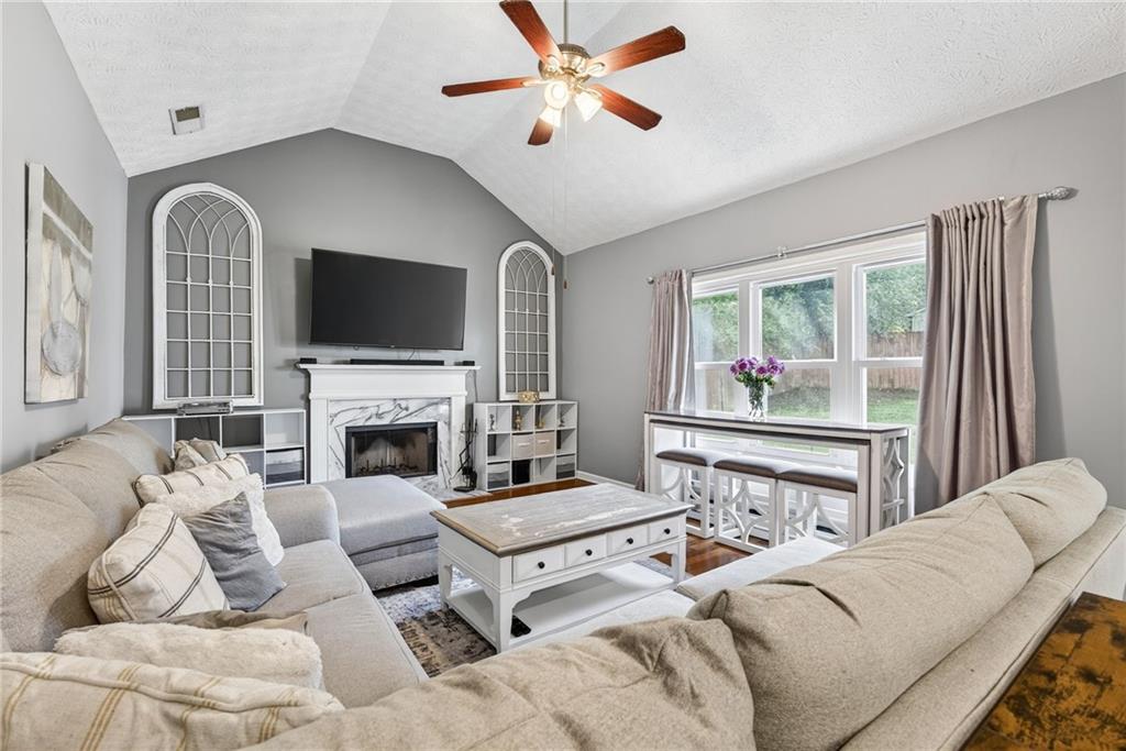 Eagle Glen - Residential