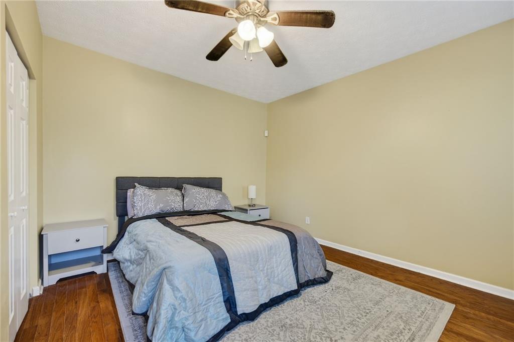 Eagle Glen - Residential