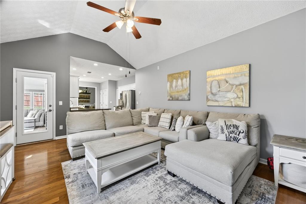 Eagle Glen - Residential