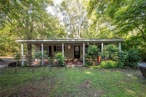 Homes For Sale - 526 Susan Drive<br/> Villa Rica, GA 30180
