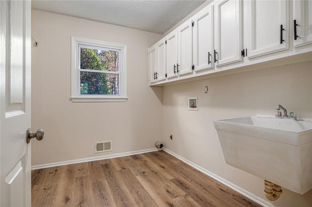 1627 Isham Drive, Lawrenceville, Georgia image 26