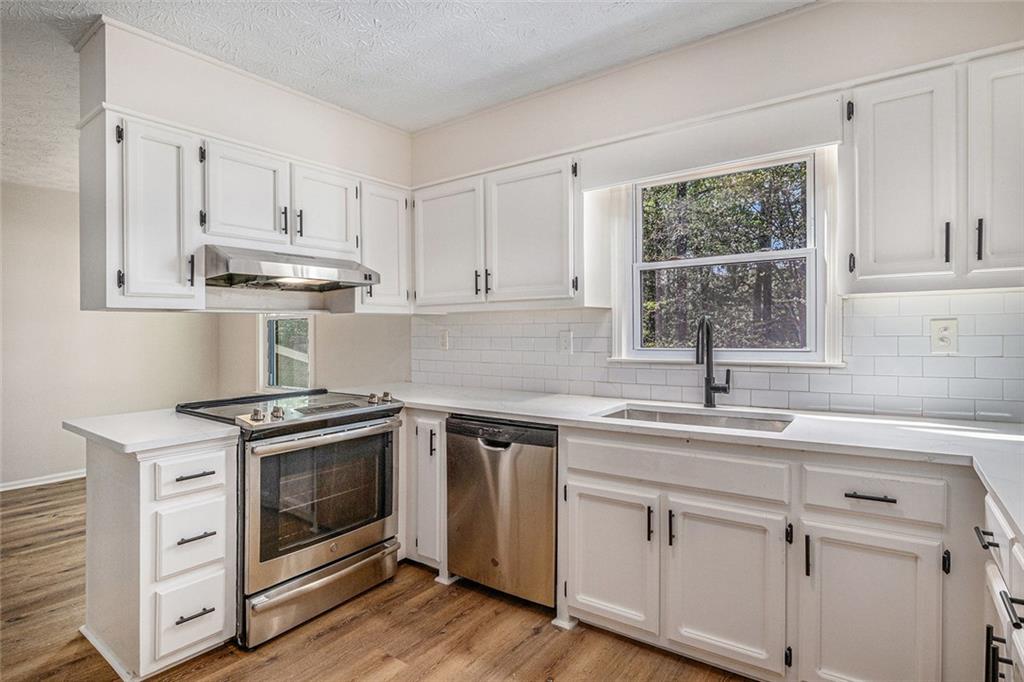 1627 Isham Drive, Lawrenceville, Georgia image 7