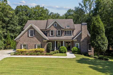 Homes For Sale - 416 St Ives Walk<br/> Monroe, GA 30655