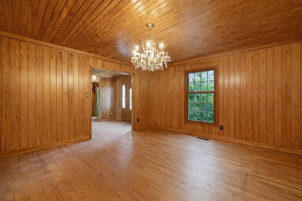 195 River St, Ellijay, GA, 30540, USA, 4 Bedrooms Bedrooms, ,4 BathroomsBathrooms,Residential,Active,195 River St,7723741