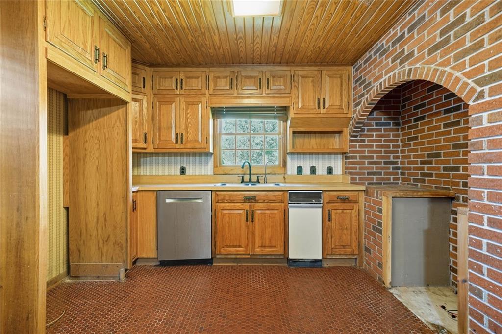195 River St, Ellijay, GA, 30540, USA, 4 Bedrooms Bedrooms, ,4 BathroomsBathrooms,Residential,Active,195 River St,7723741