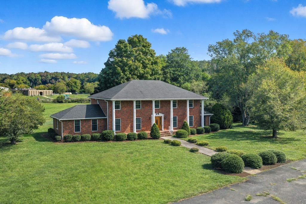 195 River St, Ellijay, GA, 30540, USA, 4 Bedrooms Bedrooms, ,4 BathroomsBathrooms,Residential,Active,195 River St,7723741