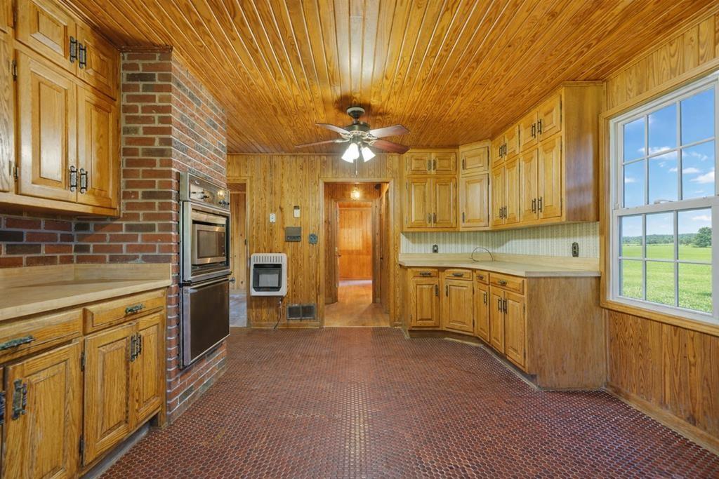 195 River St, Ellijay, GA, 30540, USA, 4 Bedrooms Bedrooms, ,4 BathroomsBathrooms,Residential,Active,195 River St,7723741