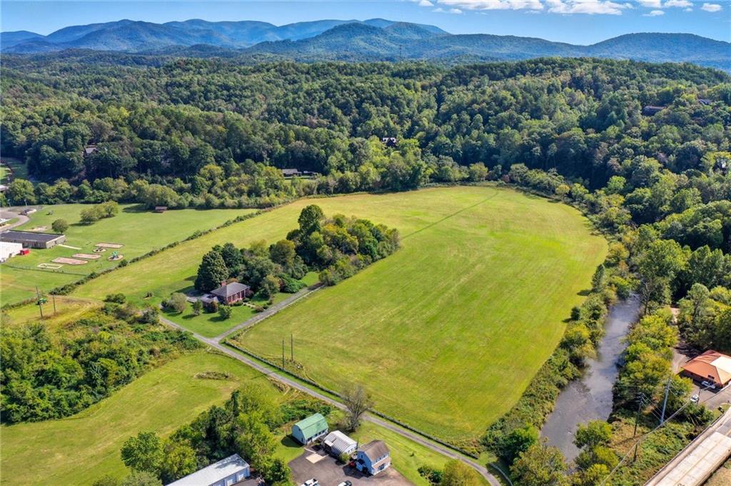 195 River St, Ellijay, GA, 30540, USA, 4 Bedrooms Bedrooms, ,4 BathroomsBathrooms,Residential,Active,195 River St,7723741