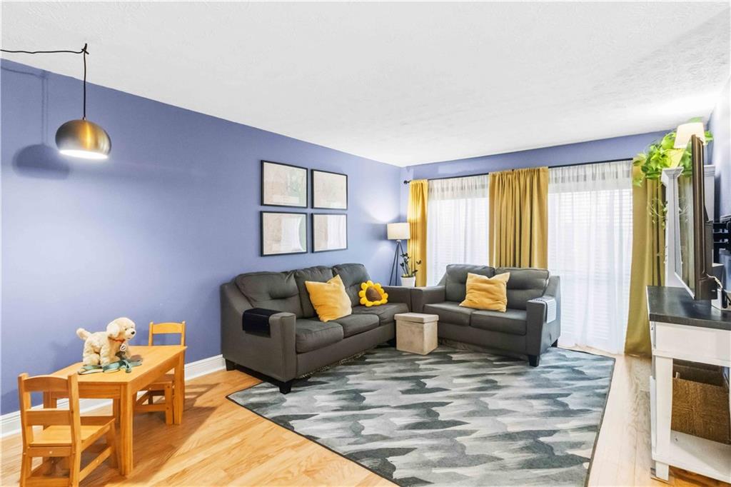 4872 Twin Lakes Trail