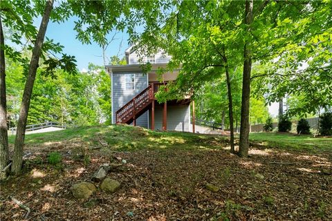 15 SWALLOW Drive SE White GA 30184