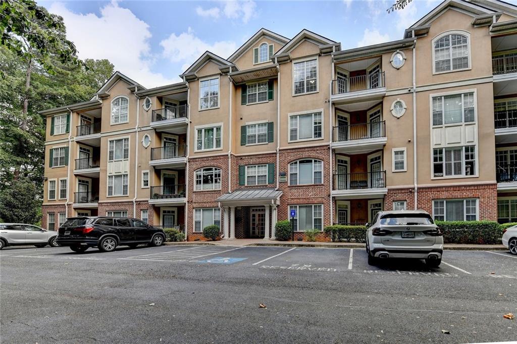 2202 Stratford Commons