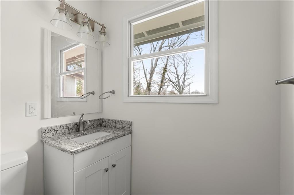 327 Thornton Street, Atlanta, Georgia image 16