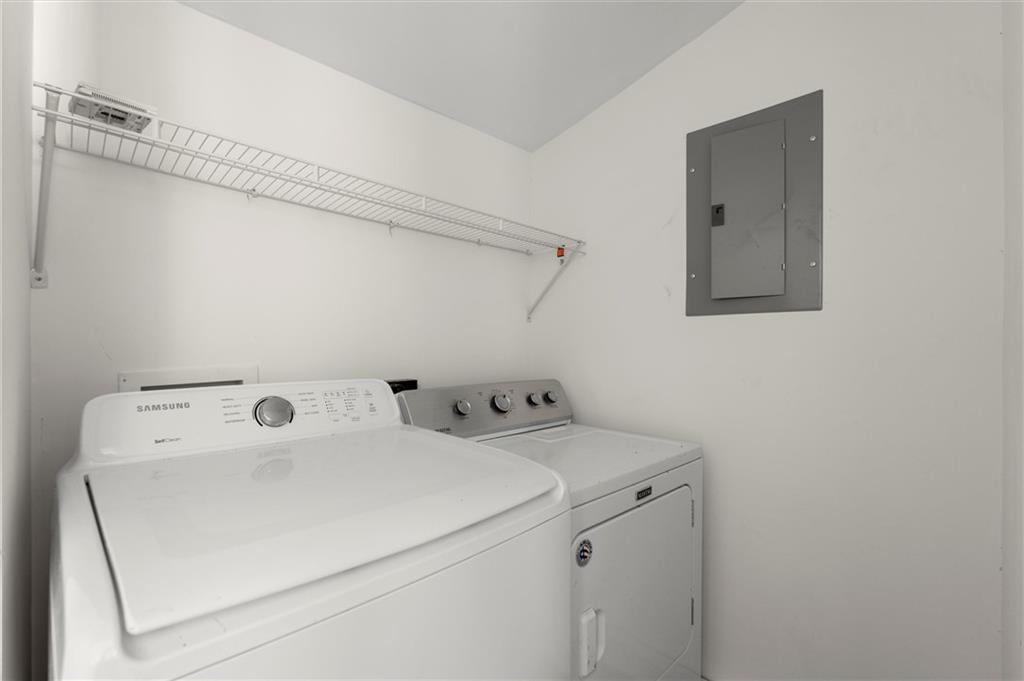 327 Thornton Street, Atlanta, Georgia image 19