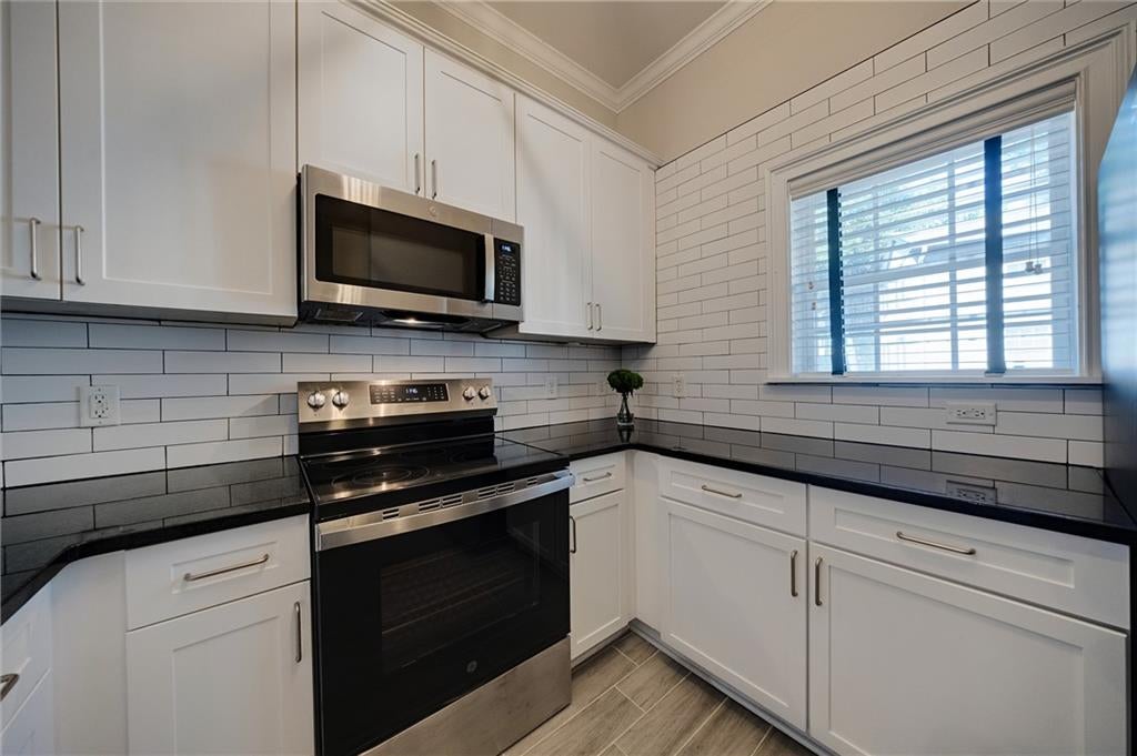 1635 Briarcliff Road NE 11