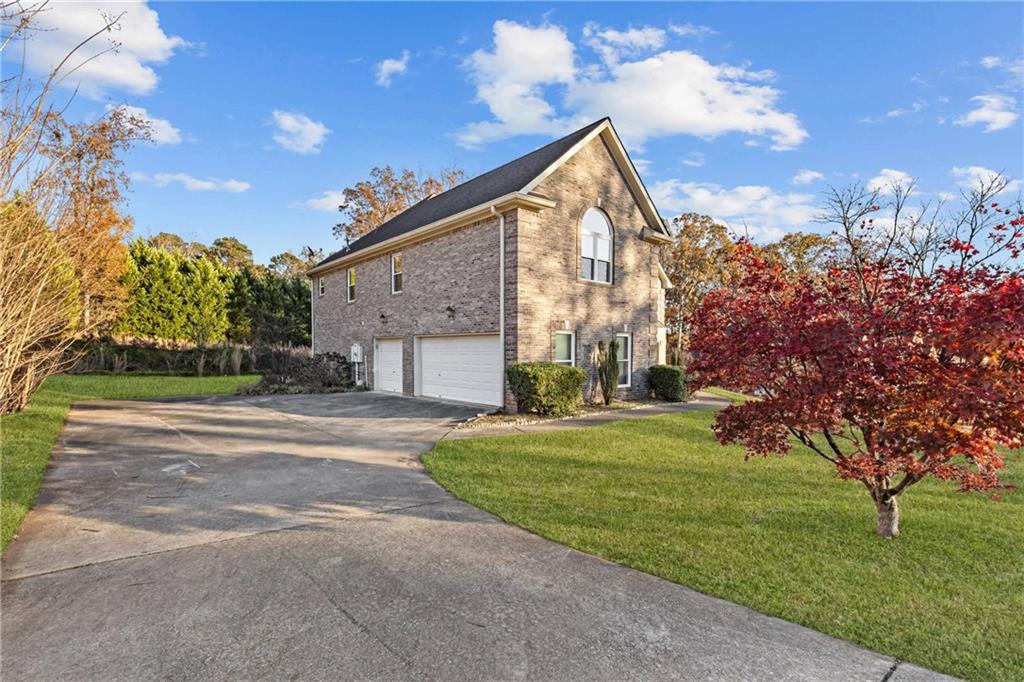 389 Young James Circle