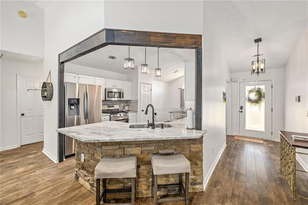 Gainesville, Georgia 30506, United States, 3 Bedrooms Bedrooms, ,2 BathroomsBathrooms,Residential,Coming Soon,175191