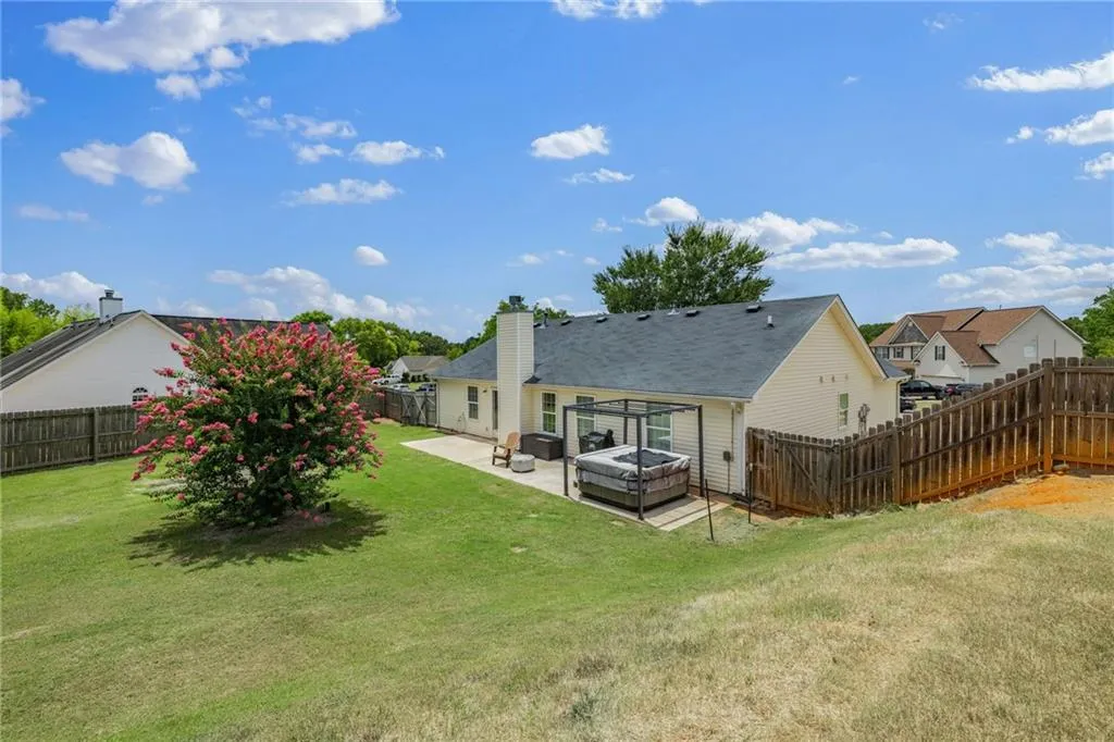 Gainesville, Georgia 30506, United States, 3 Bedrooms Bedrooms, ,2 BathroomsBathrooms,Residential,Coming Soon,175191