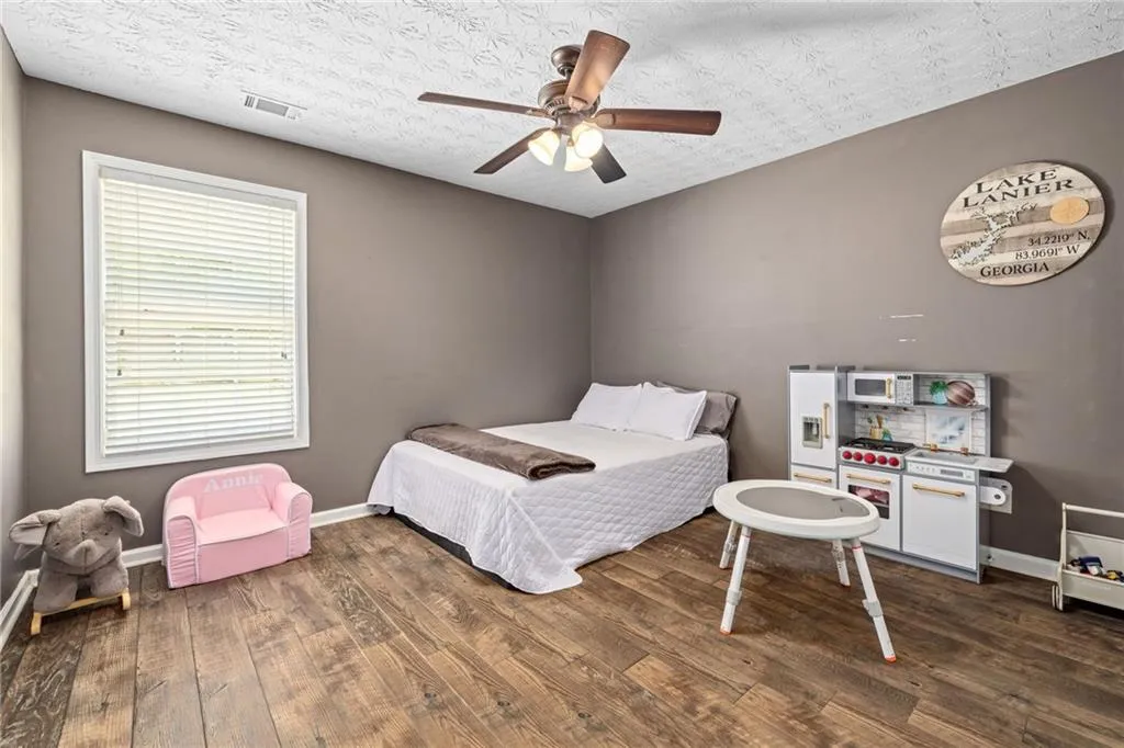 Gainesville, Georgia 30506, United States, 3 Bedrooms Bedrooms, ,2 BathroomsBathrooms,Residential,Coming Soon,175191