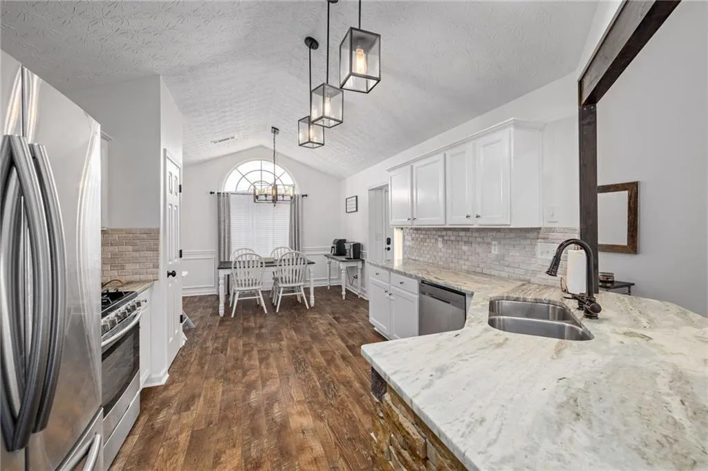 Gainesville, Georgia 30506, United States, 3 Bedrooms Bedrooms, ,2 BathroomsBathrooms,Residential,Coming Soon,175191