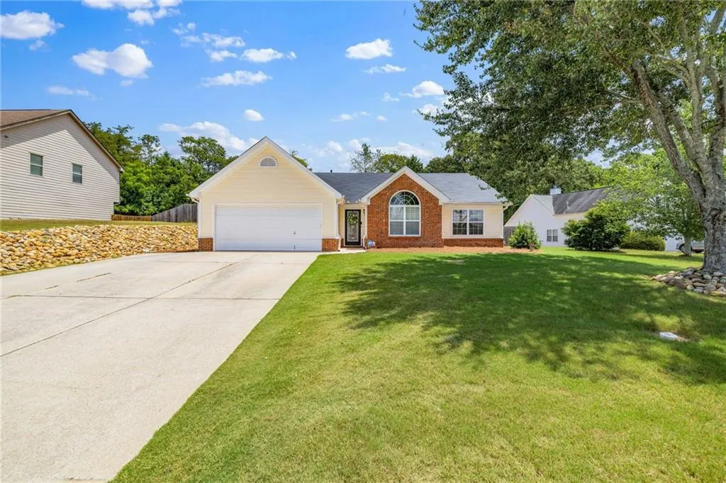 Gainesville, Georgia 30506, United States, 3 Bedrooms Bedrooms, ,2 BathroomsBathrooms,Residential,Coming Soon,175191