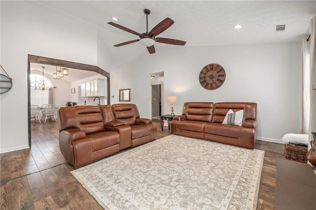 Gainesville, Georgia 30506, United States, 3 Bedrooms Bedrooms, ,2 BathroomsBathrooms,Residential,Coming Soon,175191