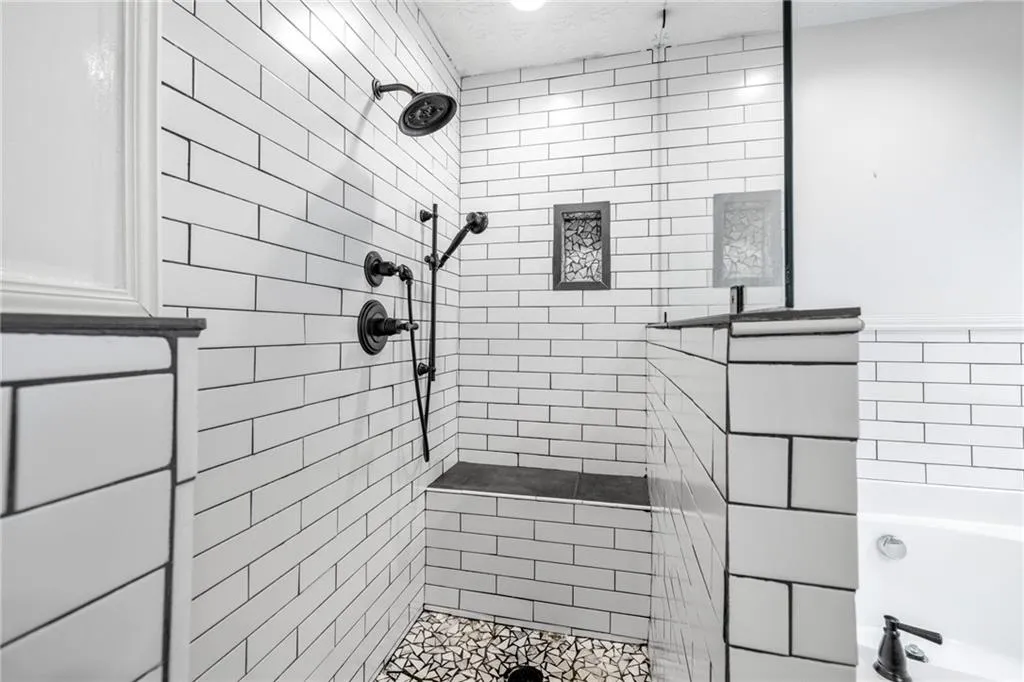 Gainesville, Georgia 30506, United States, 3 Bedrooms Bedrooms, ,2 BathroomsBathrooms,Residential,Coming Soon,175191