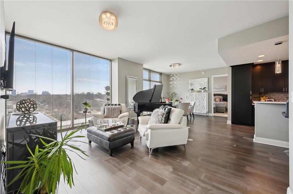 270 17th Street NW 703