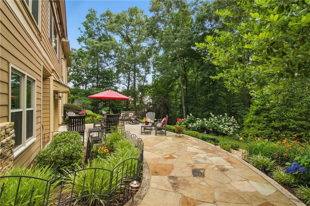 648 Dogwood Way