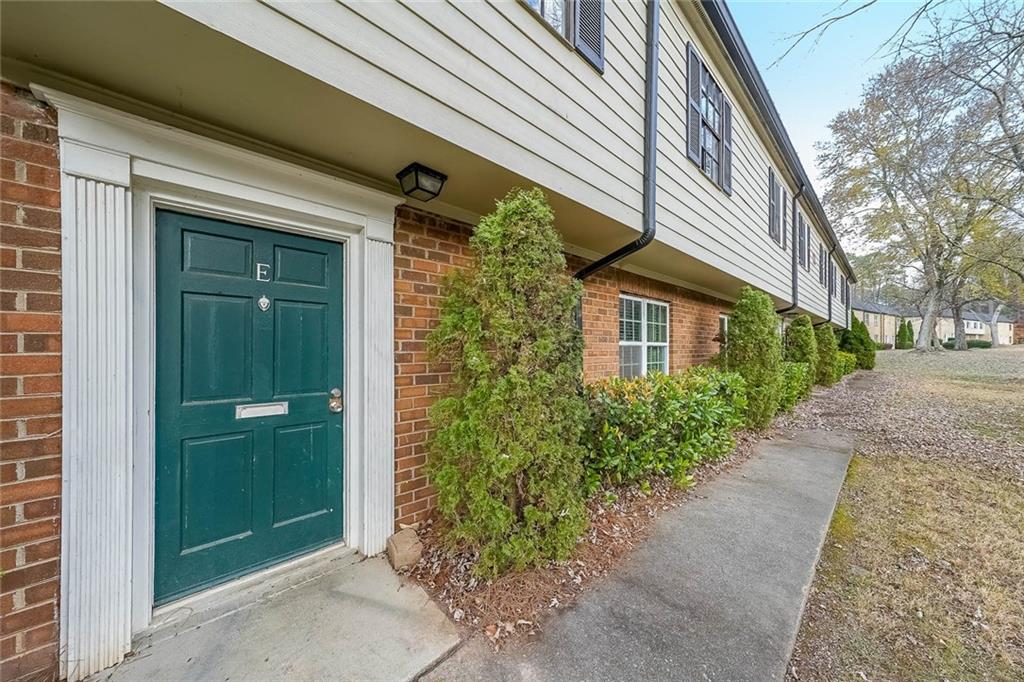 400 Winding River Drive E