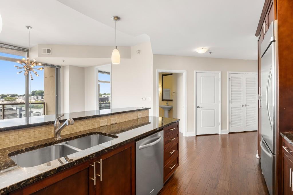 270 17TH Street NW 1113