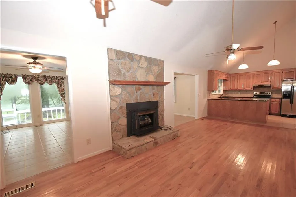 Villa Rica, Georgia 30180, United States, 4 Bedrooms Bedrooms, ,3 BathroomsBathrooms,Residential,Active,195668