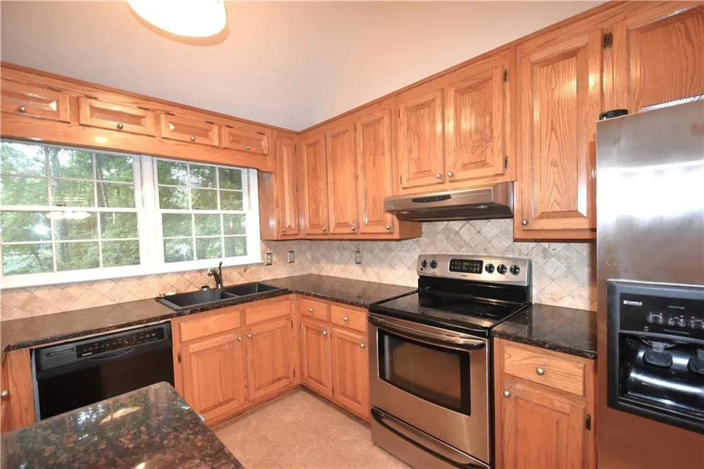 Villa Rica, Georgia 30180, United States, 4 Bedrooms Bedrooms, ,3 BathroomsBathrooms,Residential,Active,195668