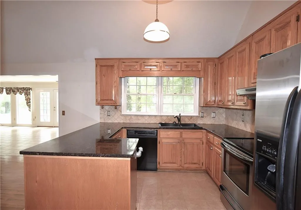 Villa Rica, Georgia 30180, United States, 4 Bedrooms Bedrooms, ,3 BathroomsBathrooms,Residential,Active,195668