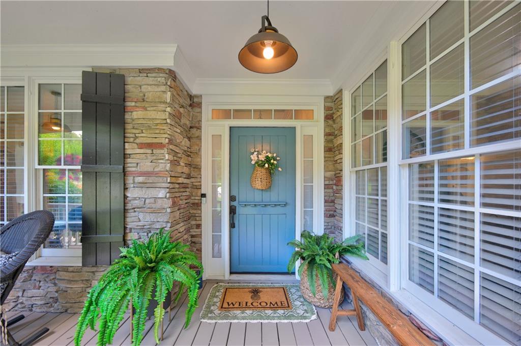 203 N Ridge View Court