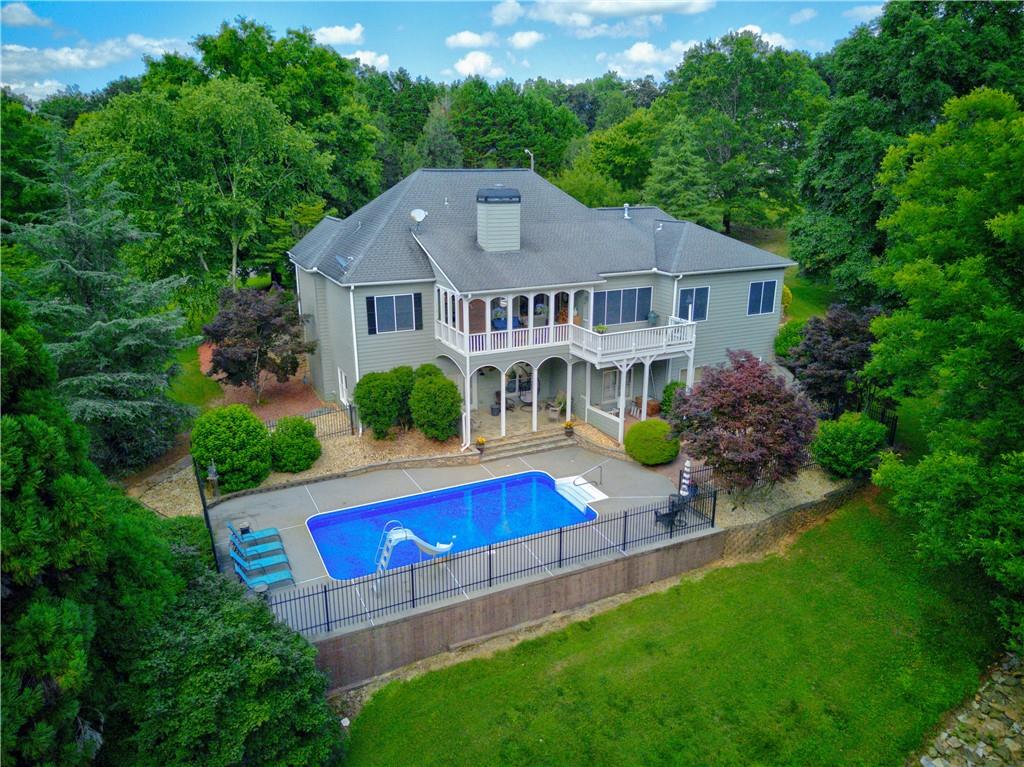 203 N Ridge View Court