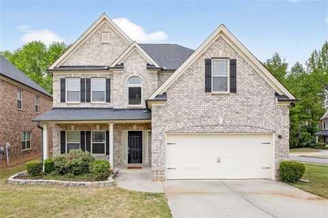 Homes For Sale - 648 Channel Lane<br/> Lawrenceville, GA 30046