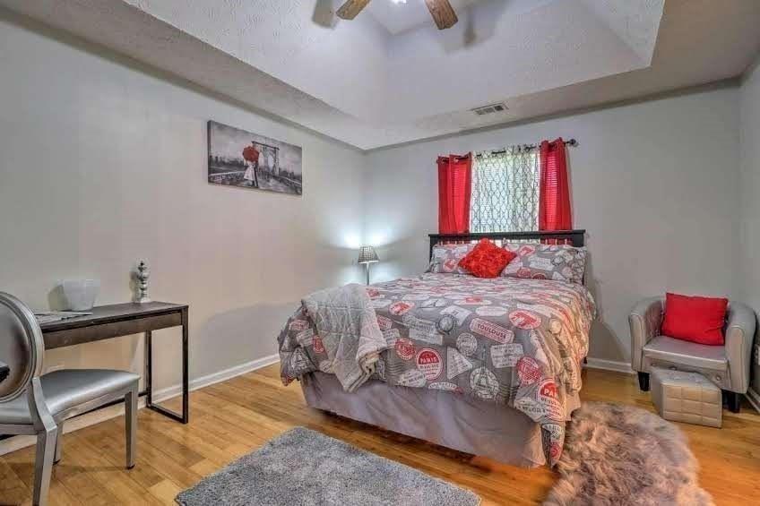483 Oak Drive