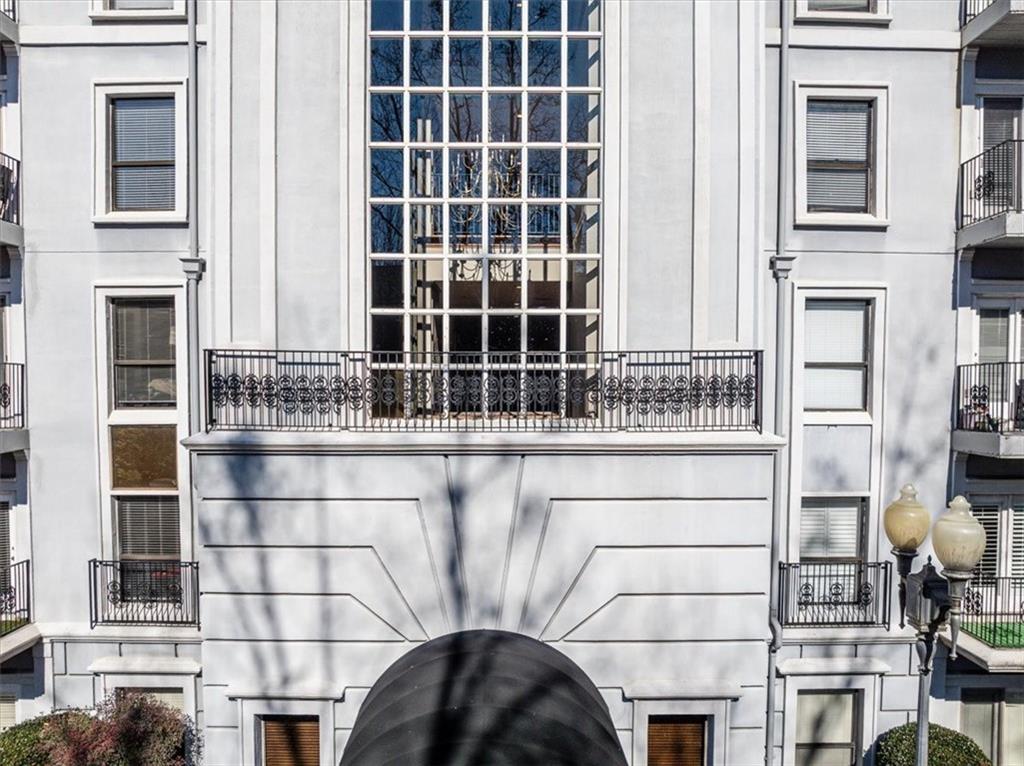 3201 Lenox Road NE 19